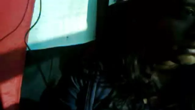 ბიჭი rude fuck ლამაზი შავგვრემანი on hood მანქანა