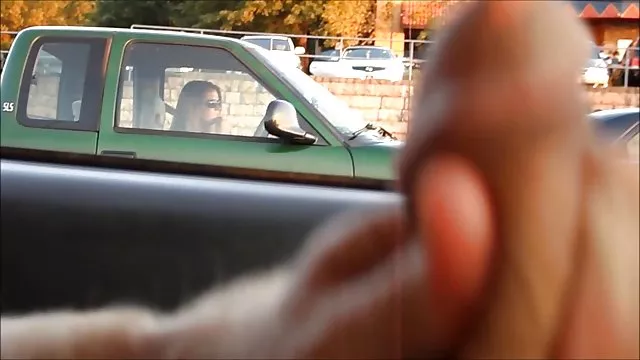Chick spanked მისი მორჩილი მონა უკან