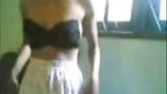 Zhanna undressed ქვეშ წყალი სროლა