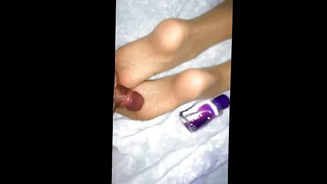 Cute გეი ბიჭი გააკეთა blowjob მას სექსუალურ fad და მისცა მას