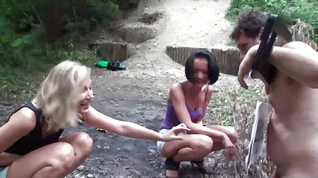 ბიჭი fucked in ass მომხიბლავი ქერა stockings