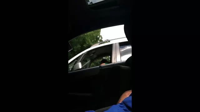 მხატვარი გაოცებული იყო შიშველი მოდელის მიერ და გაეგო