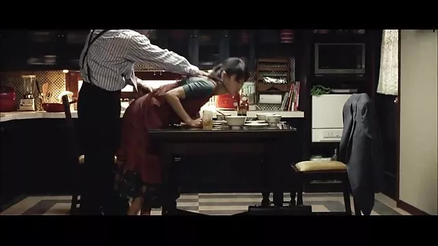 18 წლის ლამაზი chick ბიჭი licked მისი cap