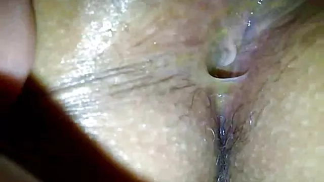 კაცებმა მამაკაცის slut dildo ass და obkonchili მისი სახე