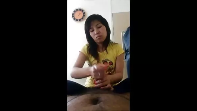 Sexy mom და naughty ქალიშვილი fuck ძველი ბაბუა