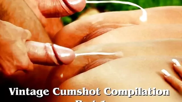 ბიჭი squeezed მისი მეგობარი ის ass და fucked მისი მიერ აუზი
