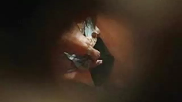 გოგონა caresses pussy ერთად ნელი პარალიზის და ეხება.