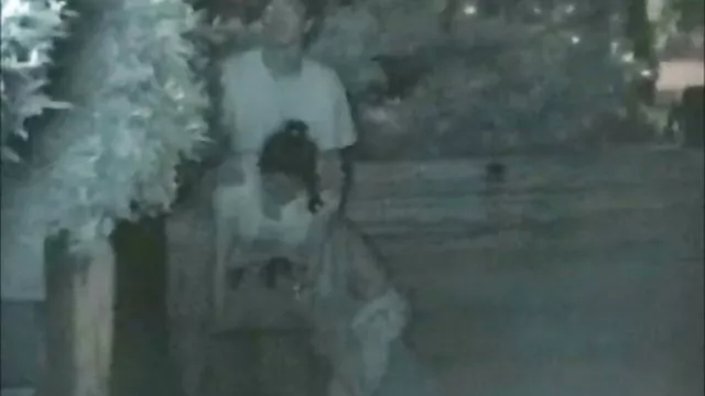 Playful bitch წავიდა თარიღი ბიჭი და ჰქონდა ლამაზი Fuck on couch