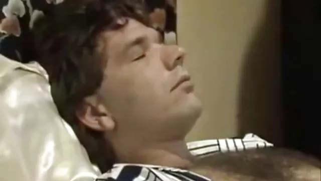 გულშემატკივართა მამაკაცები plentifully დასრულდება up ტენდერის ხვრელი ქერა