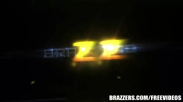 მოკლე გამხდარი guy იღებს დიდი dick ბიჭი