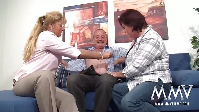 პირველი pins on pussy და შემდეგ სექსი შავი კაცი
