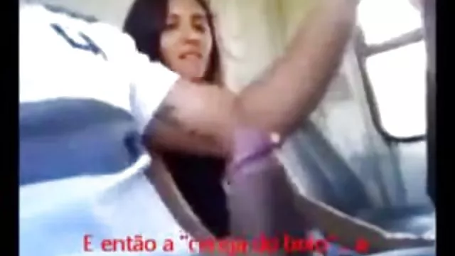 პოლიინა masturbates სრული აბანო ქვეშ წყალი