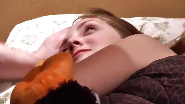 მოწიფული busty blonde fucks პოლიციელი და აძლევს მას lick