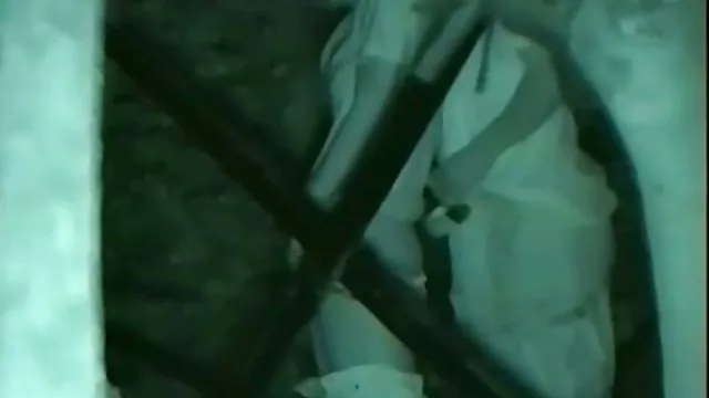 უხეში სექსი სანაპიროზე cum cum შიგნით
