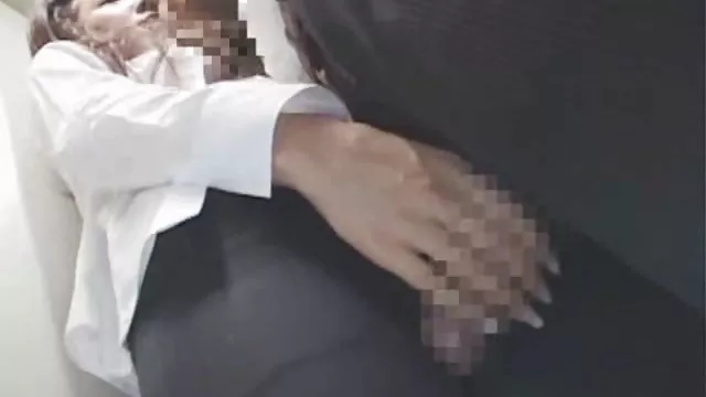 Redhead Skinny ლილი fucks ძლიერი შავი Dude