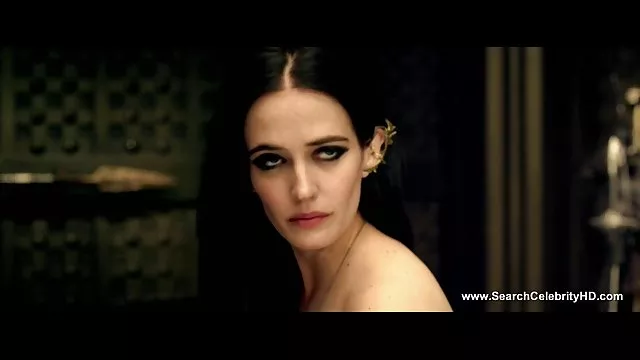 ქერა შამპანიული pussy მიხვდა, რომ განიცდიან anal sex