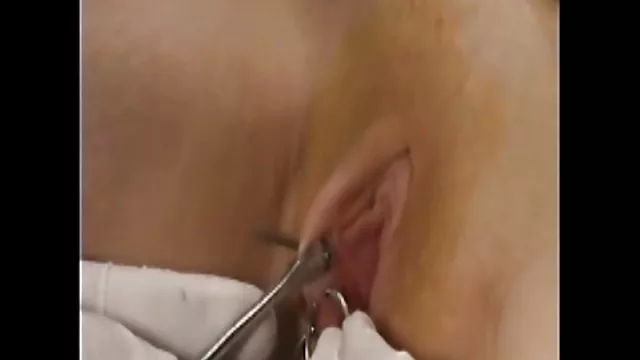 გოგონა მჭიდრო ძუძუმწოვრები fucks in anal ფული