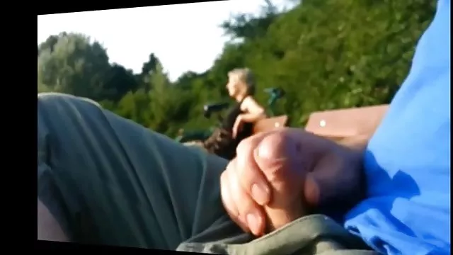 ლურჯი bitch ერთად gorgeous ass jerks off dick მისი ფეხები