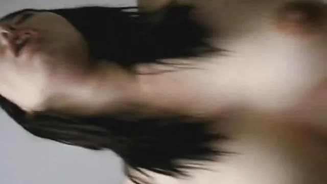 რუსი biker აიღო babe ტყეში და fucked მისი shaved pussy