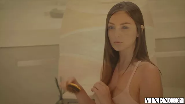 ნატურალის მოყვარულიმა დაარწმუნა მისი ქმარი, რომ მასთან ერთად წასულიყო ველური სანაპიროზე