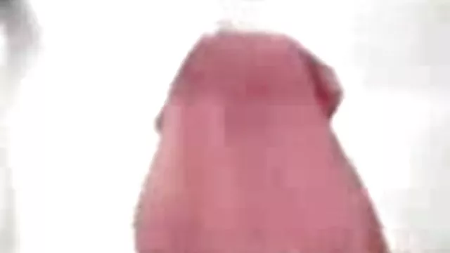 Busty valentine sucks მამაკაცი ბიჭი