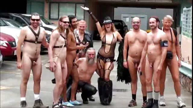 გატაცებული მოსწონს bitch jerks off და fucked მისი