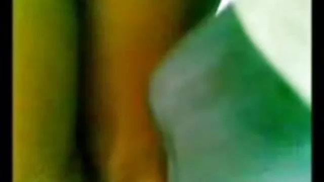 უკრაინის მედდა ჭამს