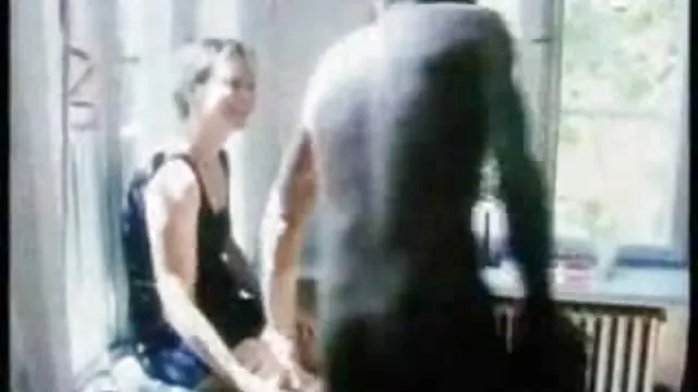 ვნებიანი lass licks girlfriend pussy ქვეშ წყალი