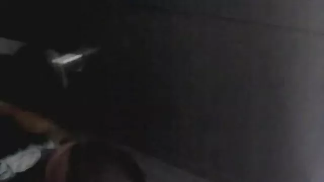 კაცი რჩება მძიმე whore ქუჩიდან წითელი შუქი