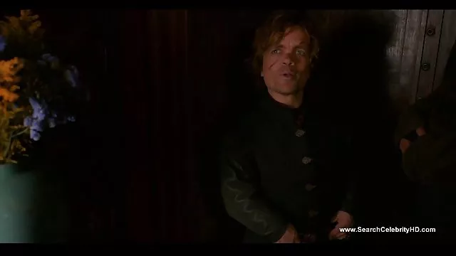 Busty girlfriend fucks მეგობარს ხოლო მშობლები არ არიან სახლში