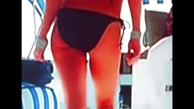 Bitch Tabitha არის გაოცებული გულშემატკივარი